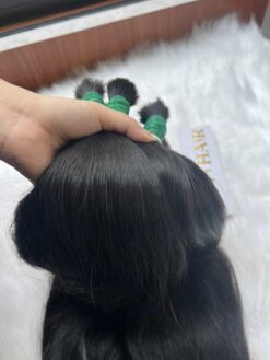 Straight in Natural Color