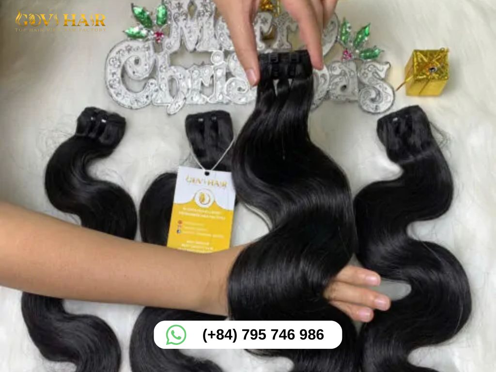 Machine weft construction showing thicker seam and dense volume