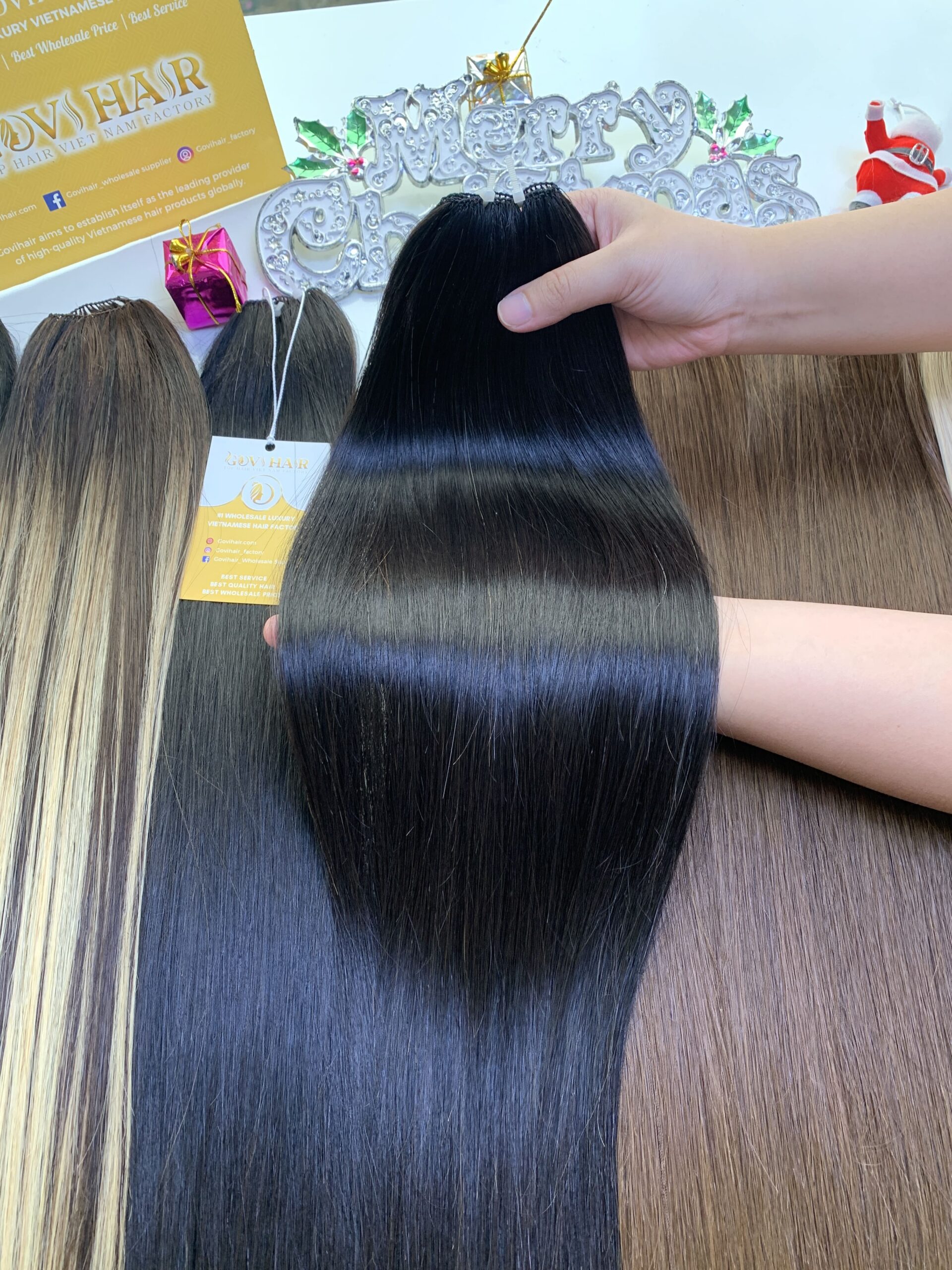 22 Inch Straight Natural Black Color Feather Weft Hair Extensions for Salon Owners 1 Natural Black Feather Weft Hair Extensions