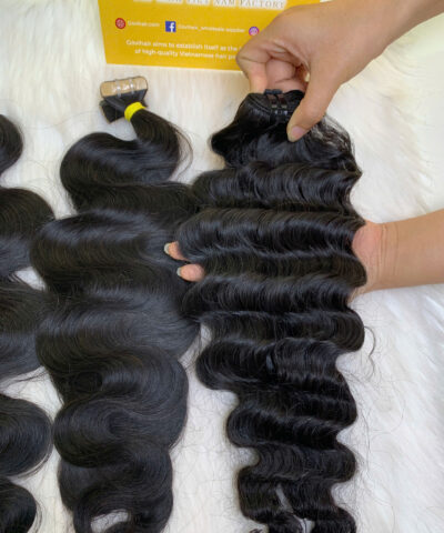 Alternative view of Wavy Machine Weft Hair Extensions 28 Inch Natural Color Premium Human Hair