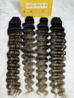 Wavy Machine Weft Hair Extensions 26 Inch Ombre Highlight Color