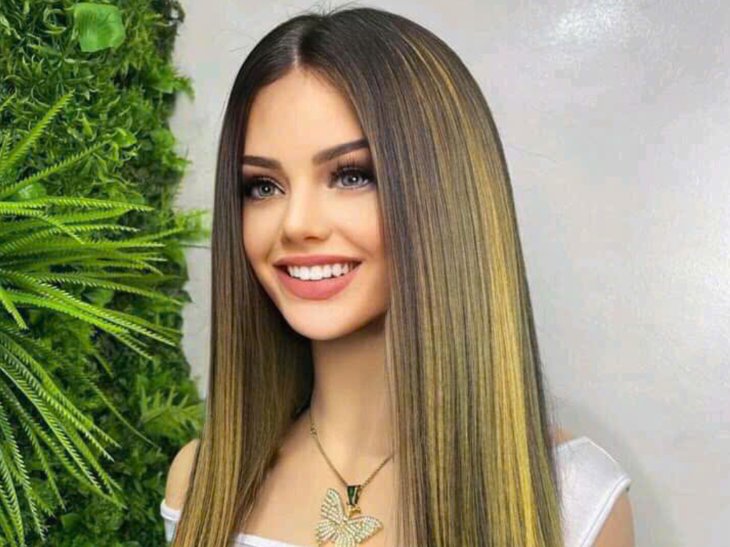 Highlighted bone straight wig