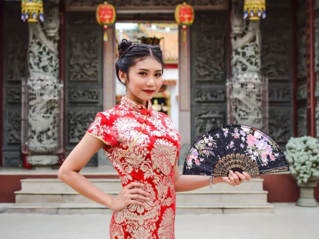 Top 32+ Chinese Hairstyles: Elegant History, Stylish Future 3 Double Buns are modern Chinese hairstyles