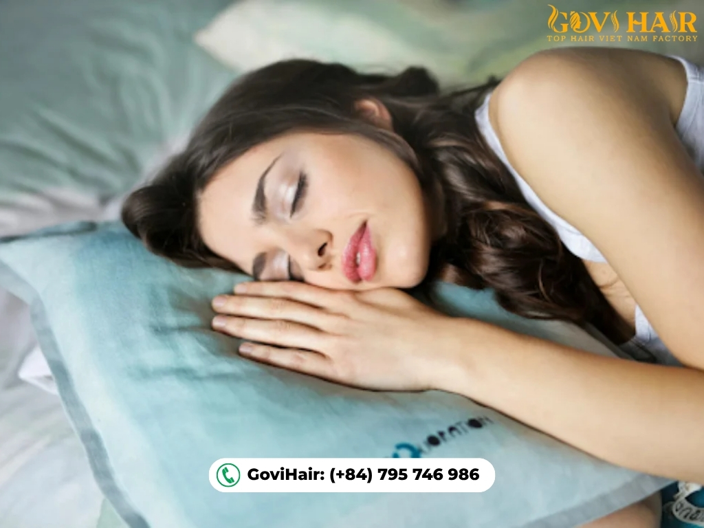 How to Sleep With Tape In Hair Extensions