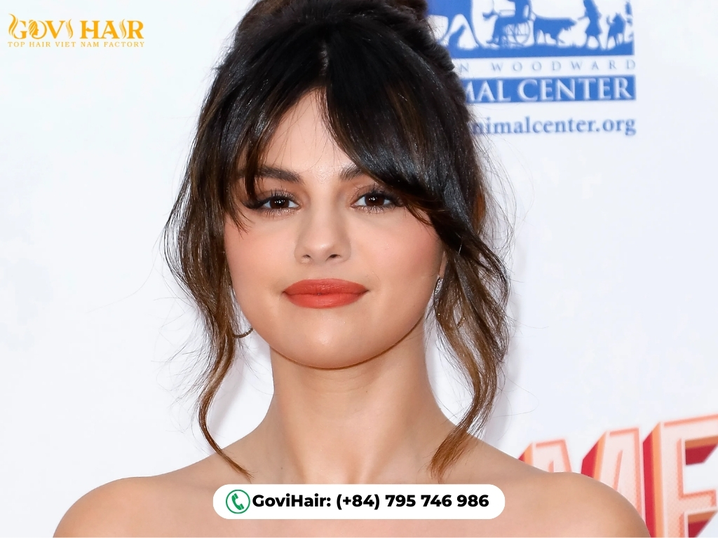 Bangs vs No Bangs: Which One Is Right For You? 15 Bangs vs no bangs for round face shape