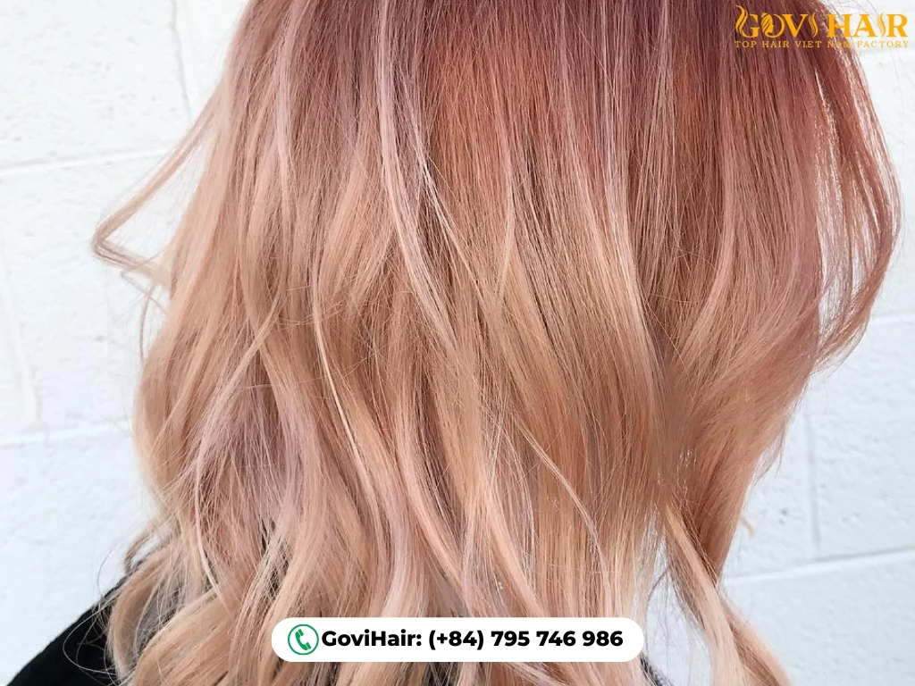 Brunette peach brown two-tone hair