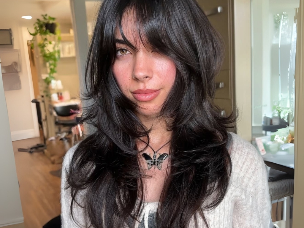 Chopped-layer wolf cut with grunge texture