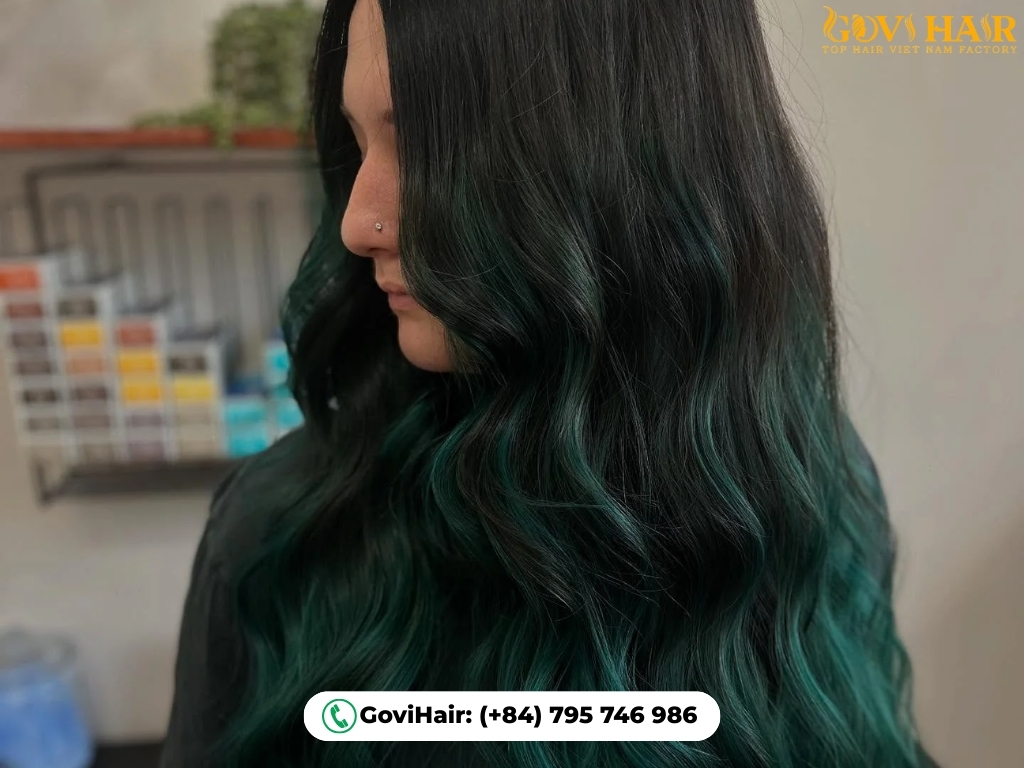 Emerald green two-tone hair color