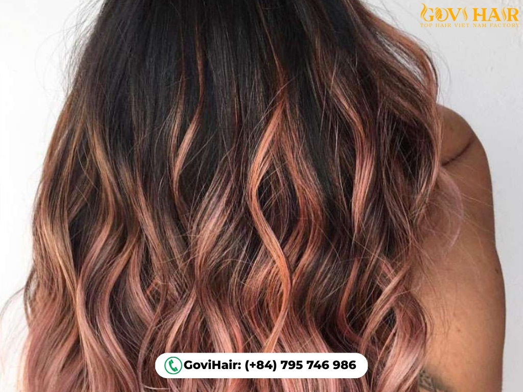 Sweet chocolate peach two-tone hairstyle