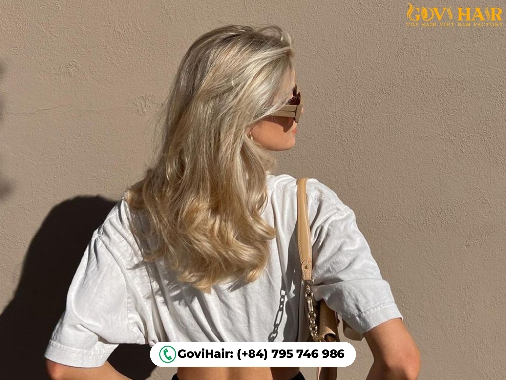 Warm sparkling Champagne Beige Blonde hair