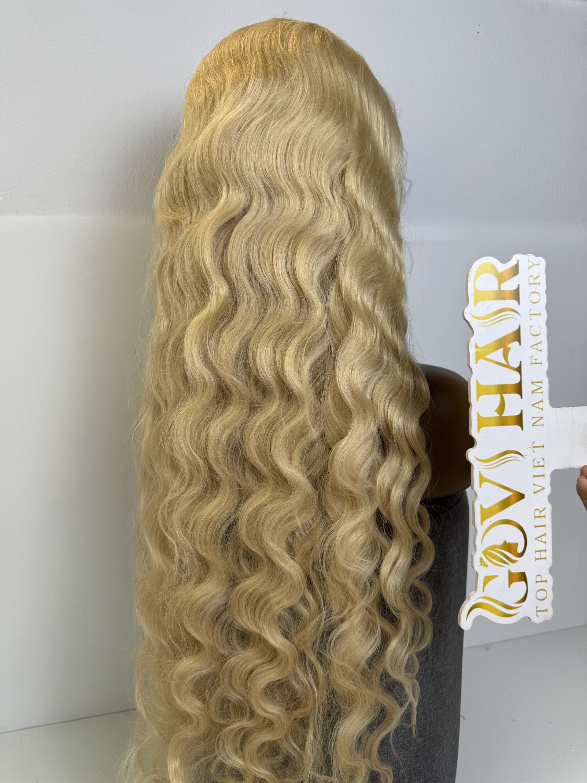 Natural Wave Human Hair Frontal Wig 13x4 HD Lace 28 Inch 250% Density Platinum Color 4 Natural Wave Human Hair Frontal Wig 13x4