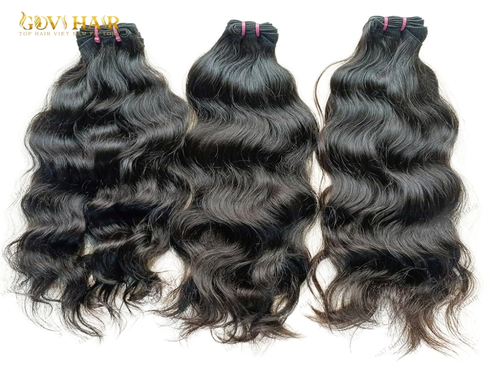 Body wave bundles in Indian hair