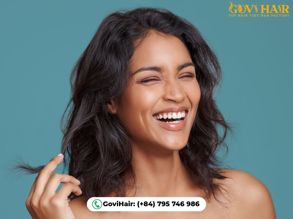 A wavy, shoulder-length style with softness