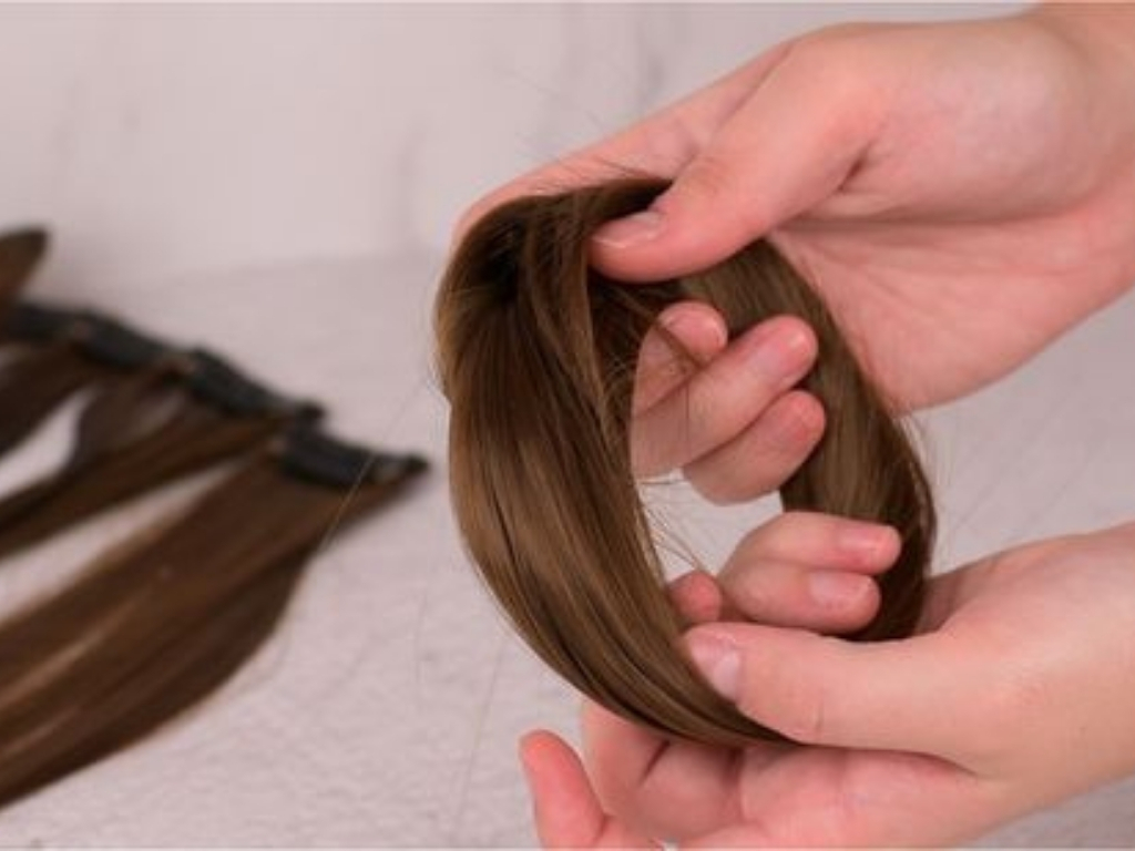 How to Store Clip-In Hair Extensions: Pro Tip to Prevent Tangling 4 A light mist of leave-in conditioner and a silk wrap will keep your natural