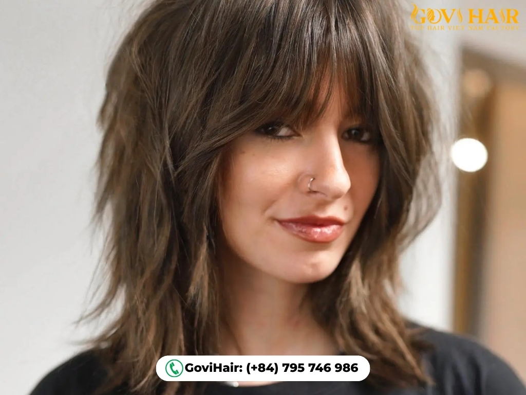 Medium shag delivers airy, rock-chic texture