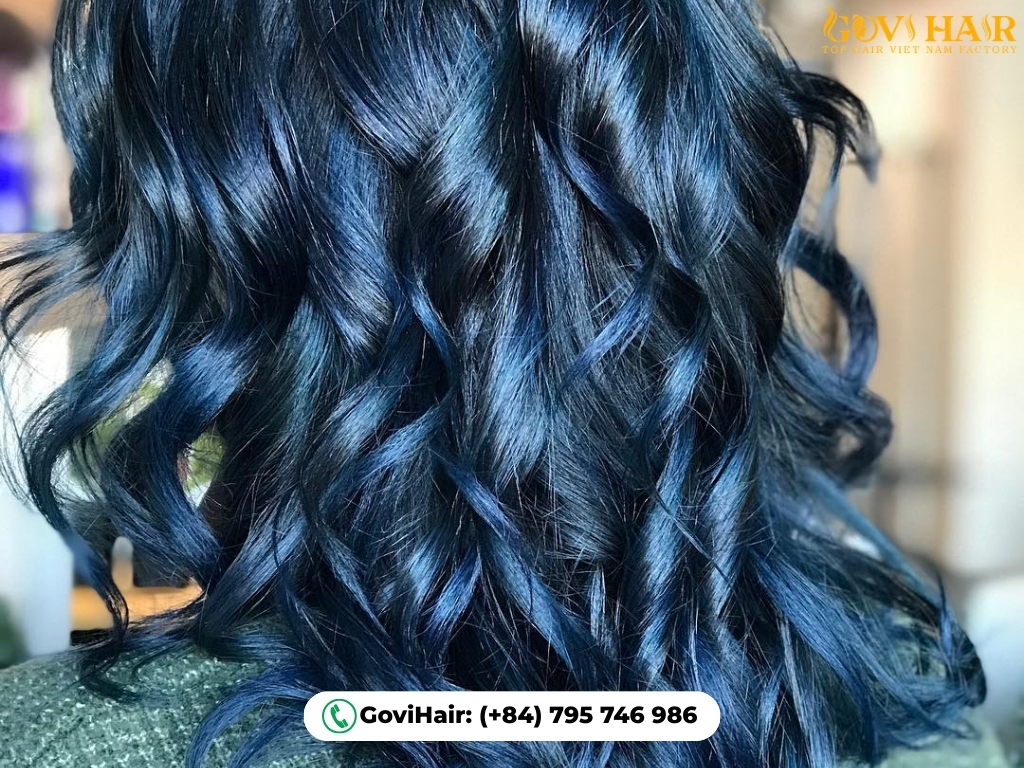 Ocean-Inspired Blue Curls blend navy, teal, and black tones