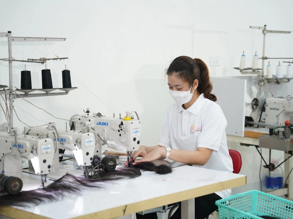 Cyhair is a large-scale Vietnamese hair factory