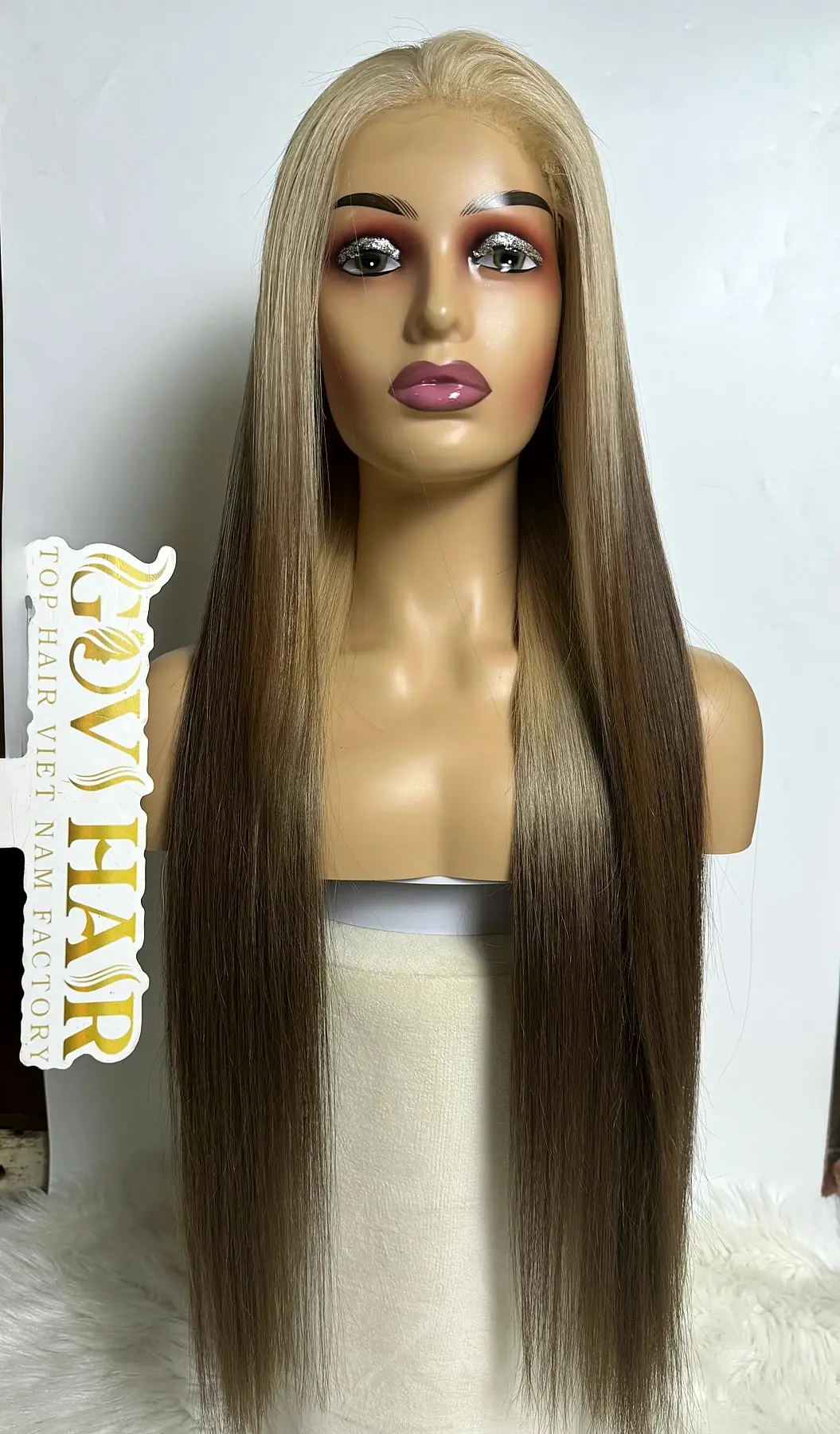 Blonde Ombre Wig 5x5 Closure 28 Inch Bone Straight Human Hair 1 Blonde ombre wig 28 inch front view