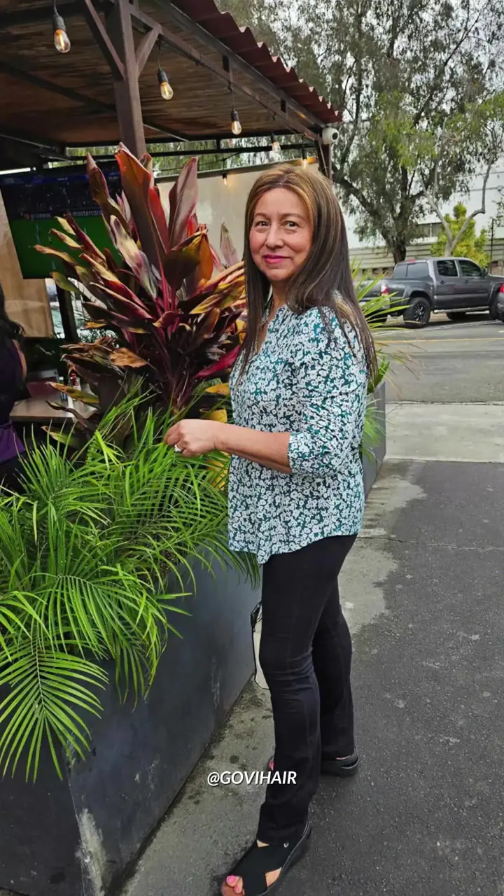 Happy Govihair customer wearing Vietnamese human hair wig - feedback video