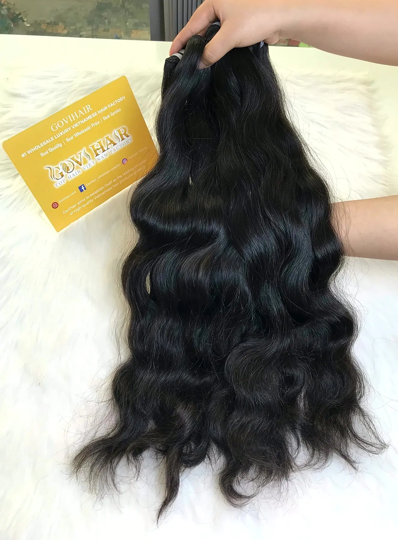 22 Inch Natural Wave Hair Super Double Drawn Raw Bundles Wholesale 1 Natural wave hair bundles held by hand 22 inch