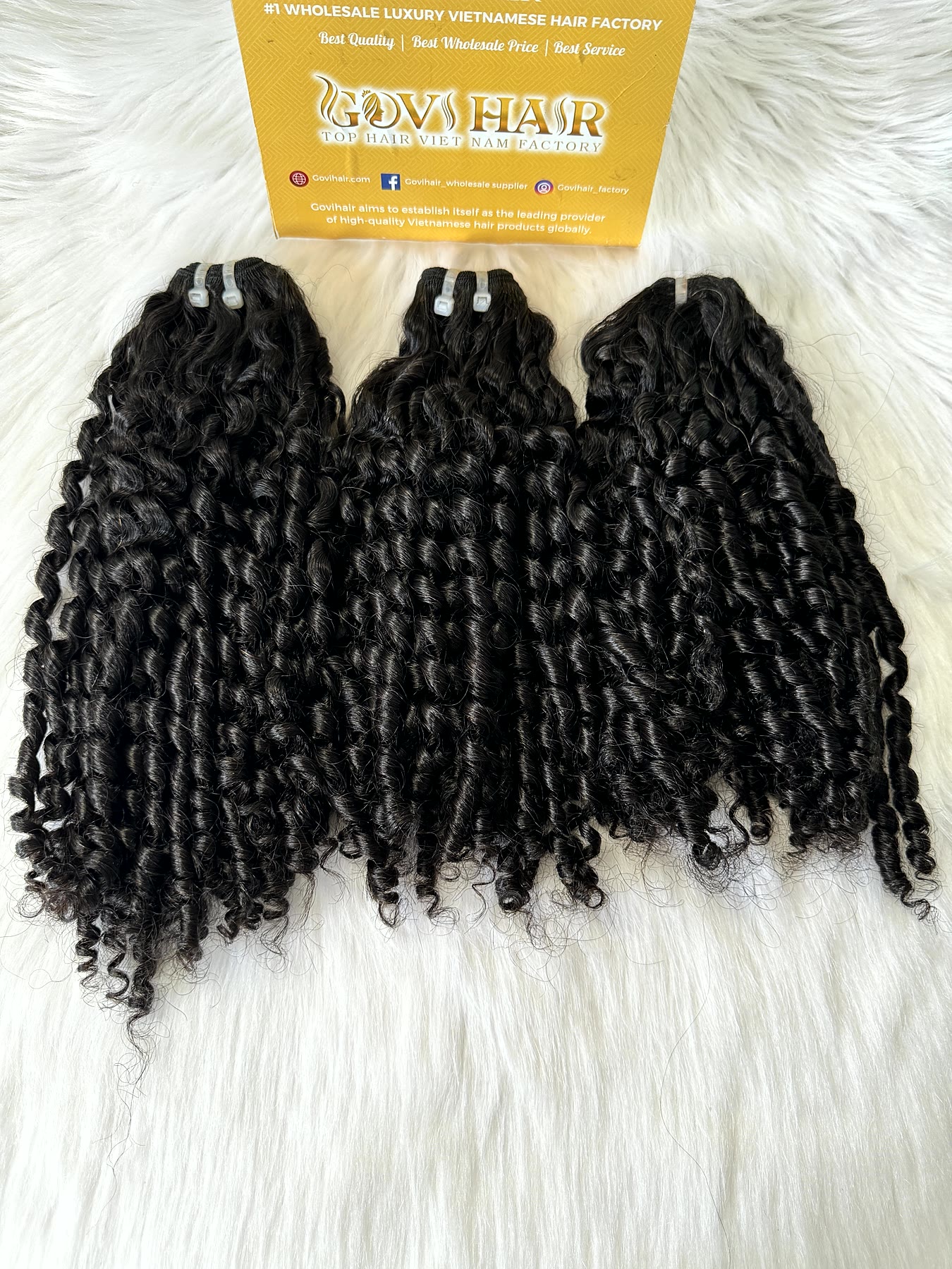 18 Inch Pixie Curly Hair Super Double Drawn Raw Bundles Wholesale 2 Pixie curly hair super double drawn laid flat