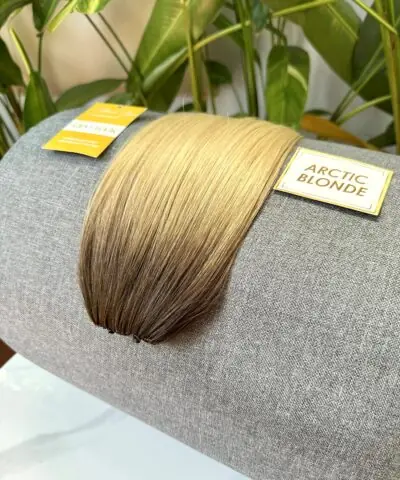 Arctic blonde hair extensions with Govihair label