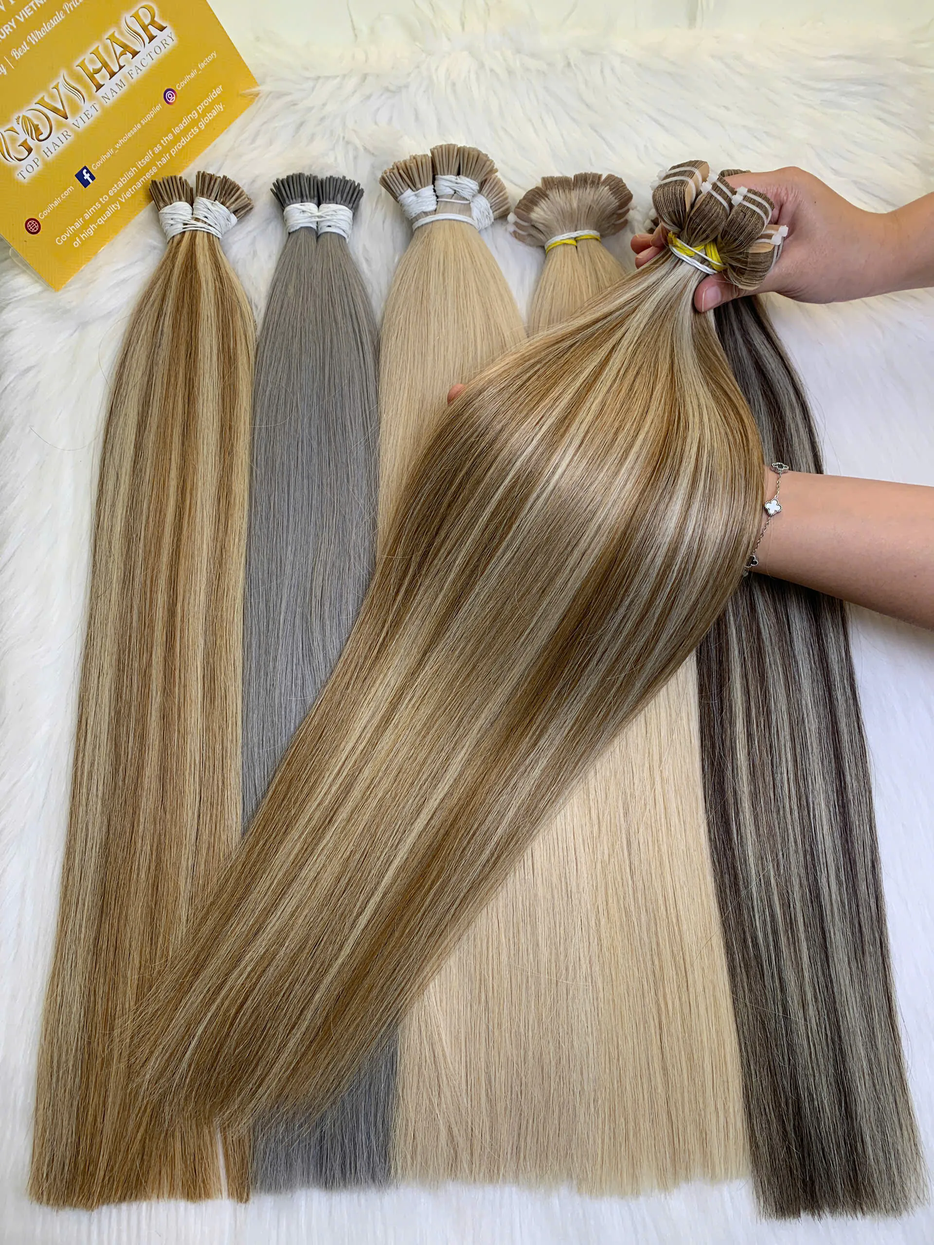 26 Inch Straight Mix Piano #8C/613 Color Tape In Hair Extensions - Image 2
