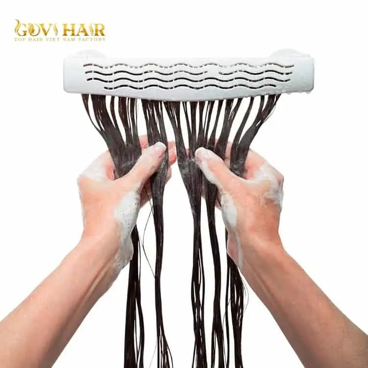 how to wash bundles with shampoo