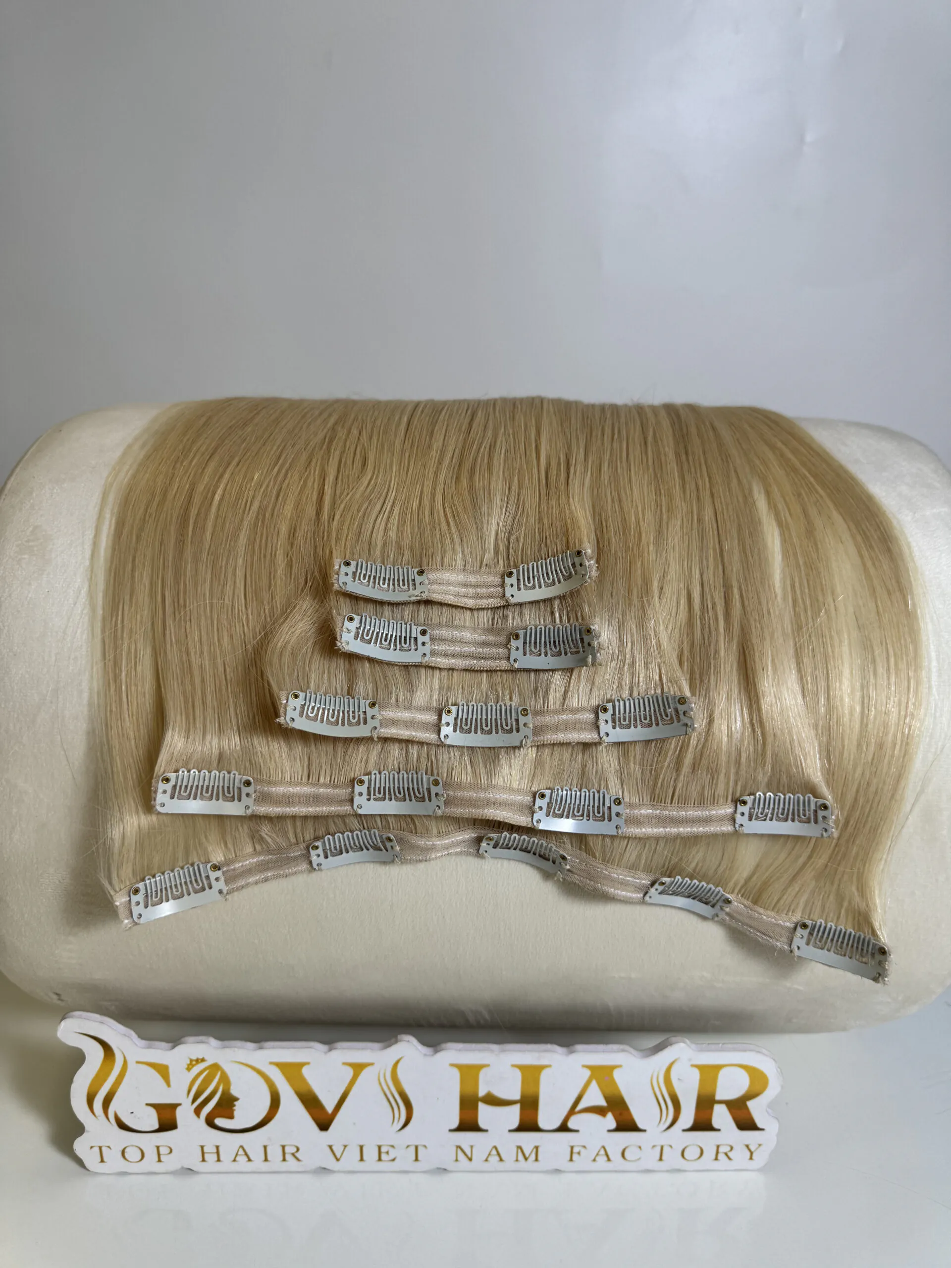 #60 Platinum Blonde Seamless Clip In Hair Extensions