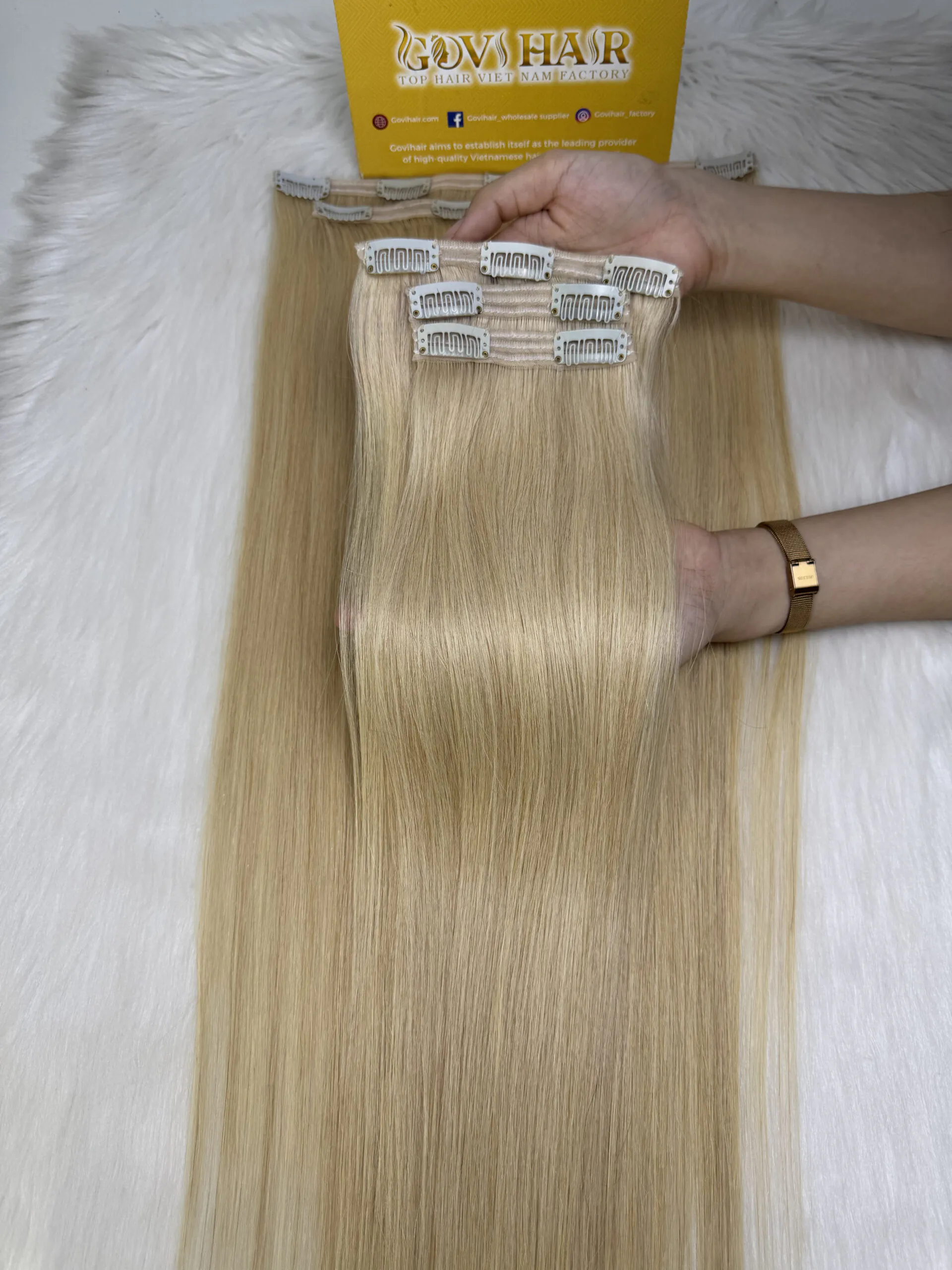 #60 Platinum Blonde Seamless Clip In Hair Extensions