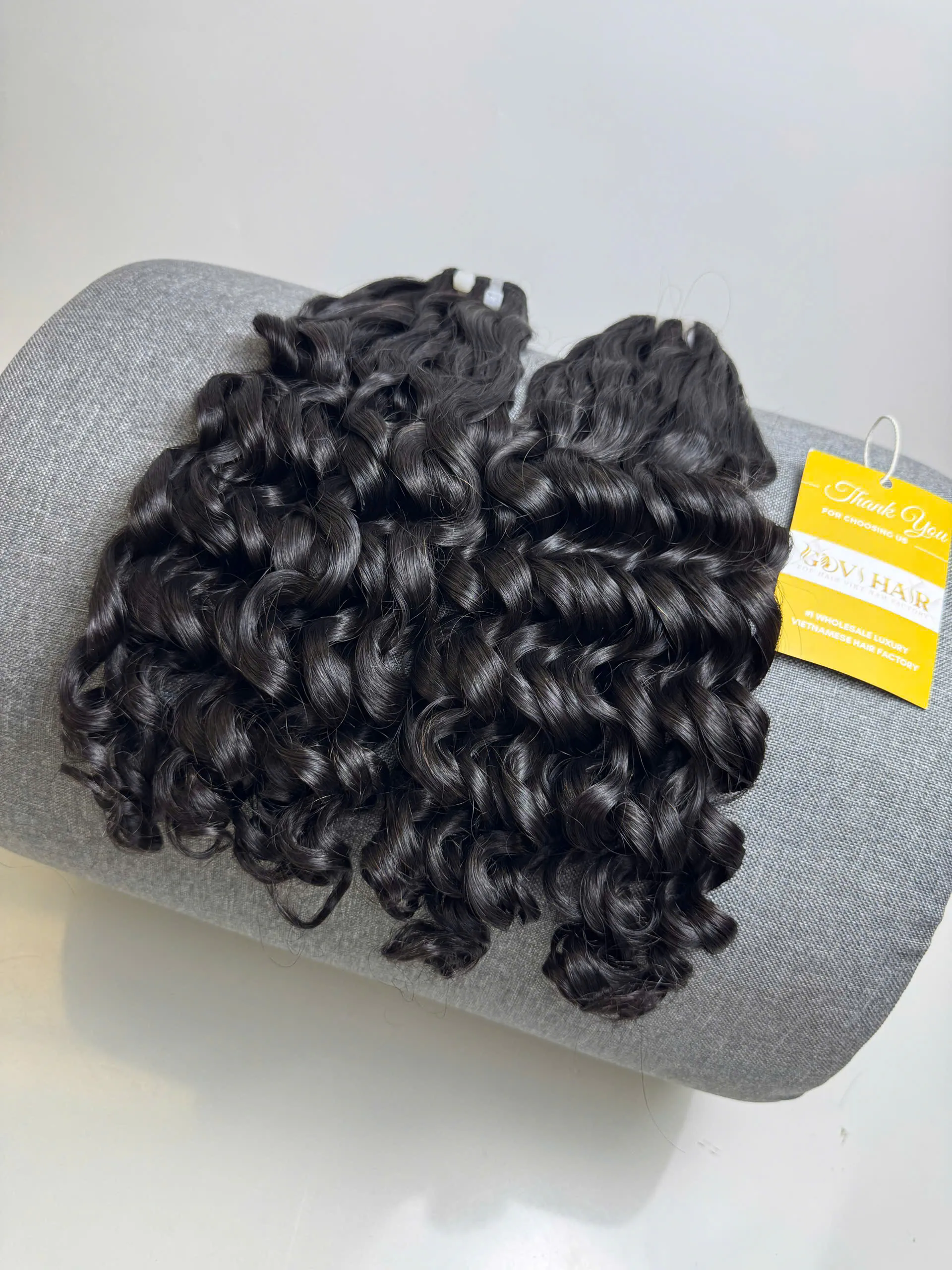 28 Inch Raw Vietnamese Human Hair Bundles Fumi Curly