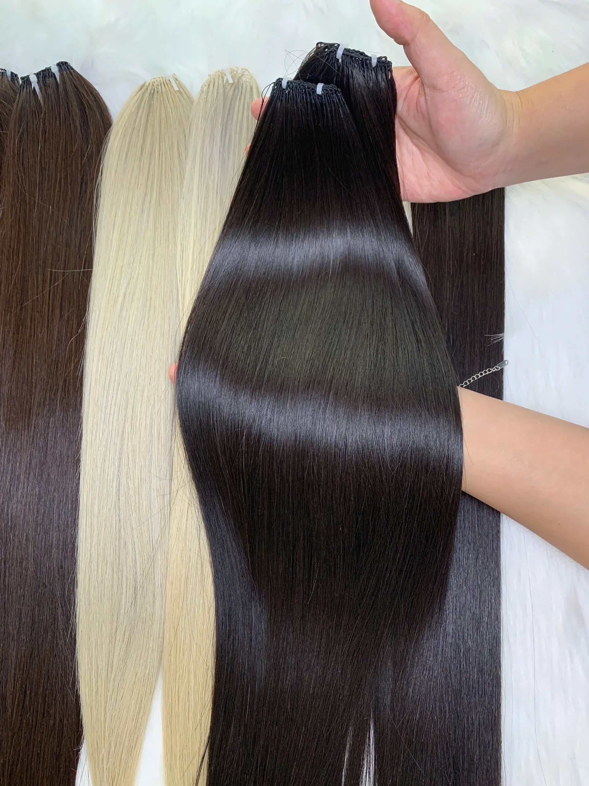 22 Inch Straight Natural Black Color Feather Weft Hair Extensions for Salon Owners 5 9D Feather Hair Extensions Natural Color Raw Vietnamese Hair