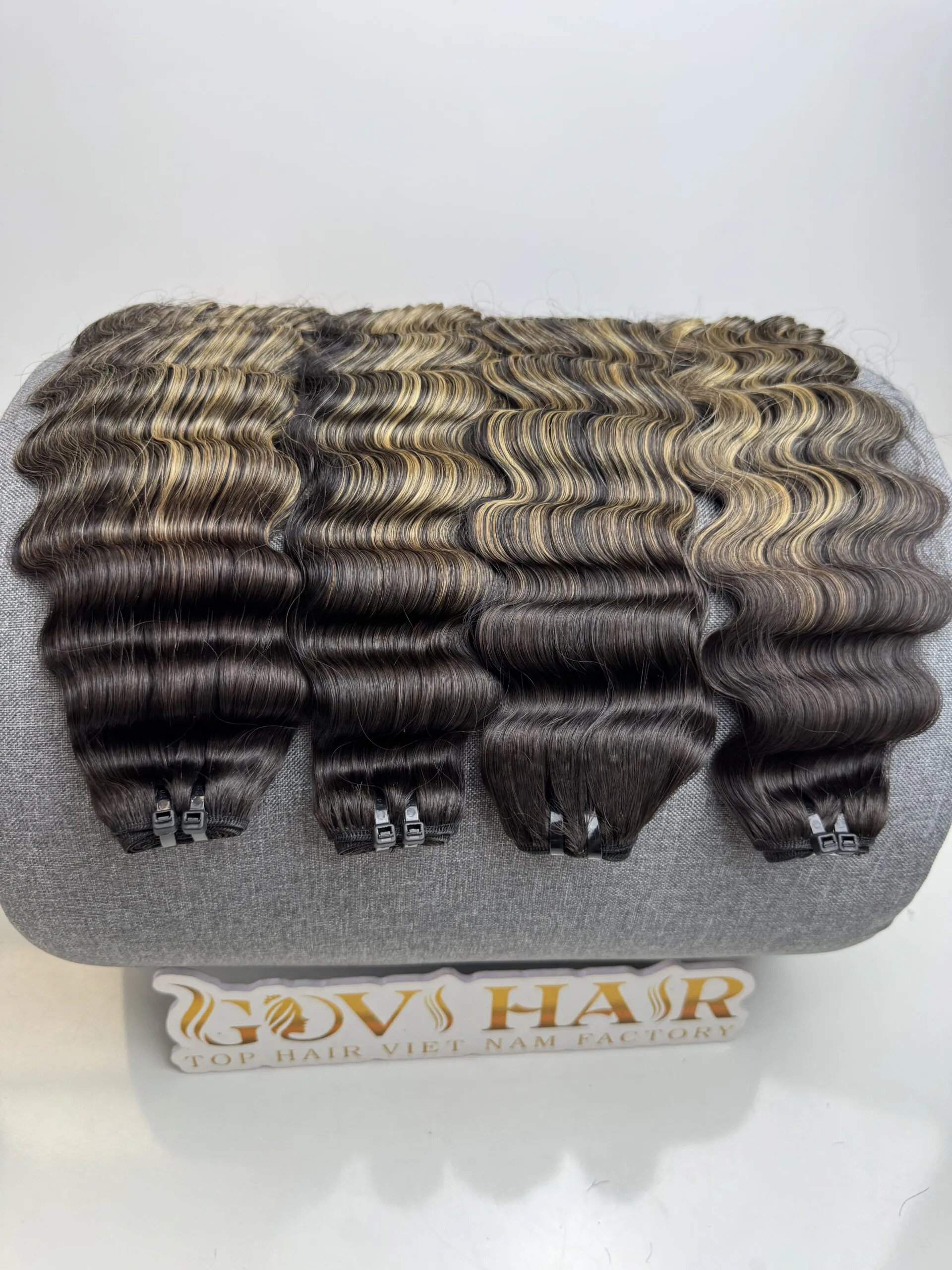 Wavy Machine Weft Hair Extensions 26 Inch Ombre Highlight