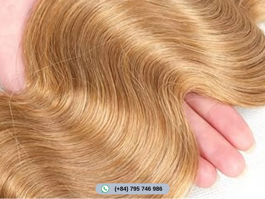 27 Hair Color: Best Hairstyles and Hair Types for Honey Blonde 6 Body wave with 27 hair color glows in this sleek, wavy ponytail.