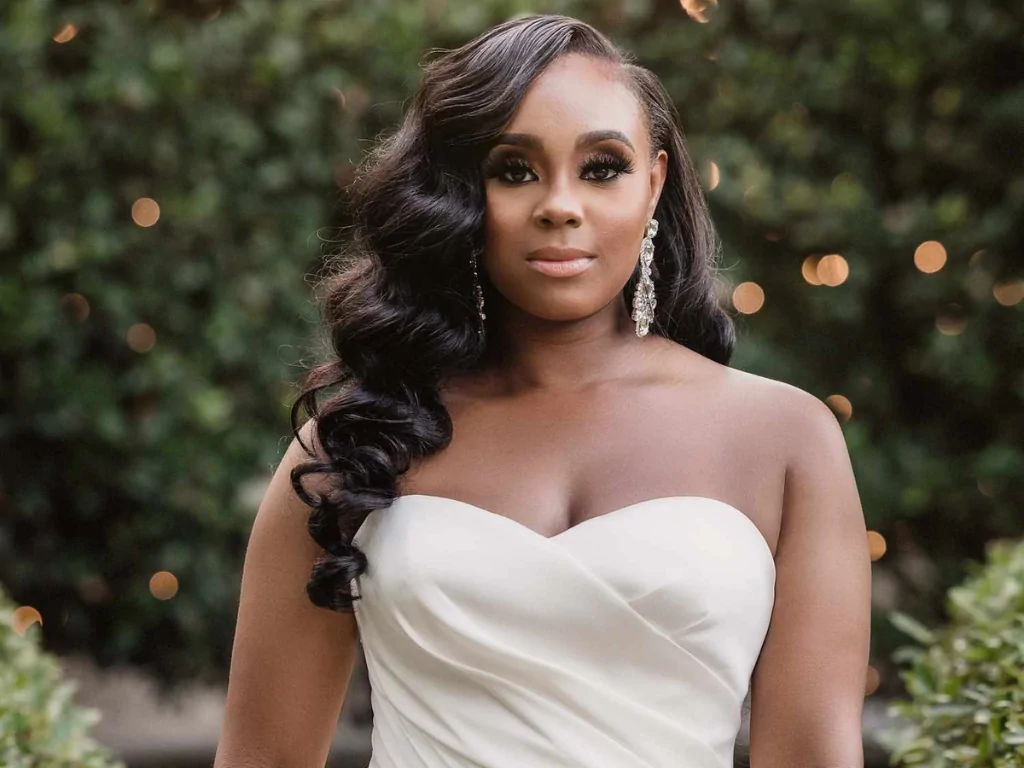 Hollywood waves with 24 inch length