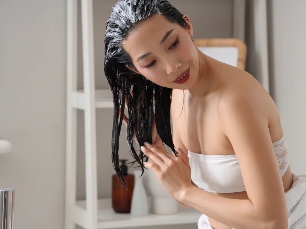 How to Maintain Moisture Between Masks