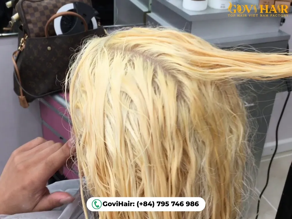 Can You Put Bleach on Wet Hair? A Complete Guide to Doing It Safely 9 Using a high-volume developer can make hair fragile