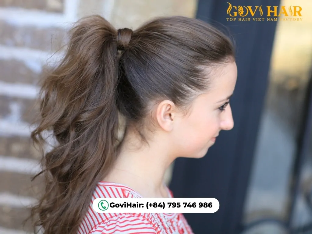 How to Apply Tape in Extensions For Thin Hair: A Complete Guide for a Natural Look 6 Wearing a High Ponytail Without Exposing the Tapes