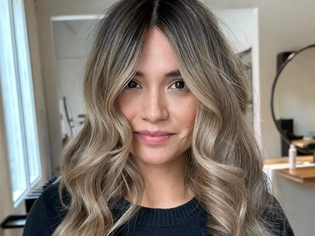 Beige highlights add dimension to blonde hair