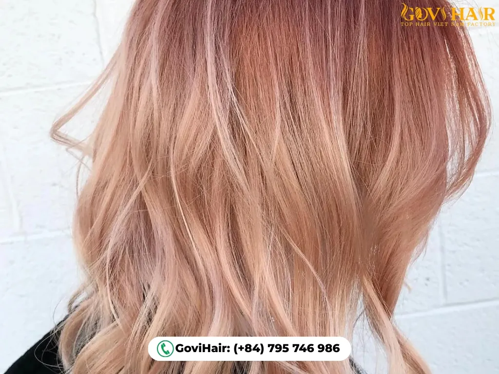 Brunette peach brown two-tone hair