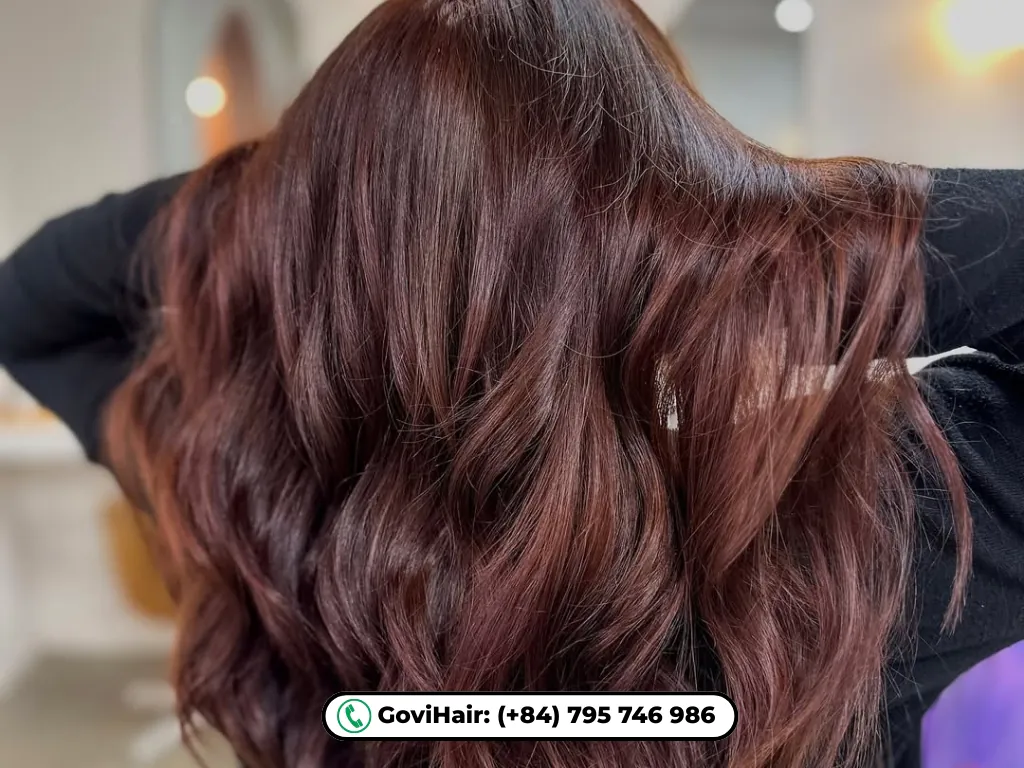 20 Best Hair Colors for Green Eyes: Shades That Make Your Eyes Pop 21 Deep Auburn adds luxurious depth and richness.