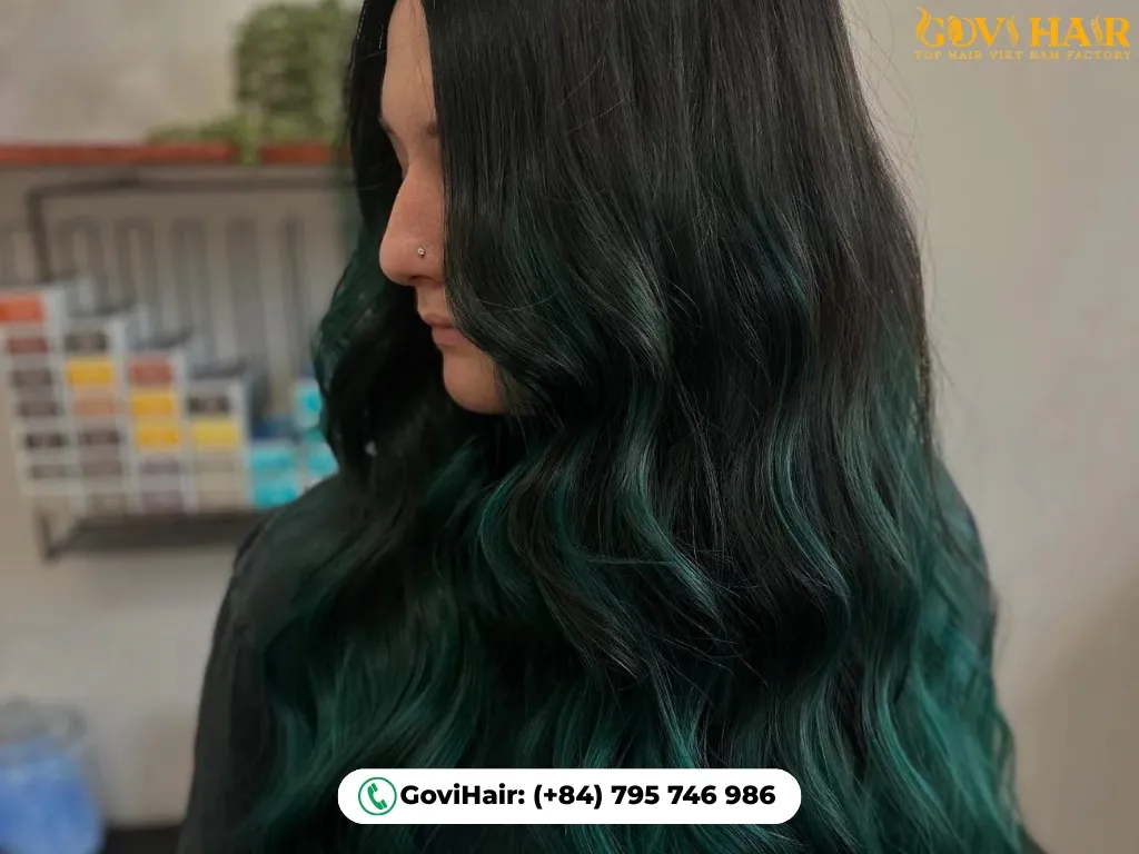 Emerald green two-tone hair color