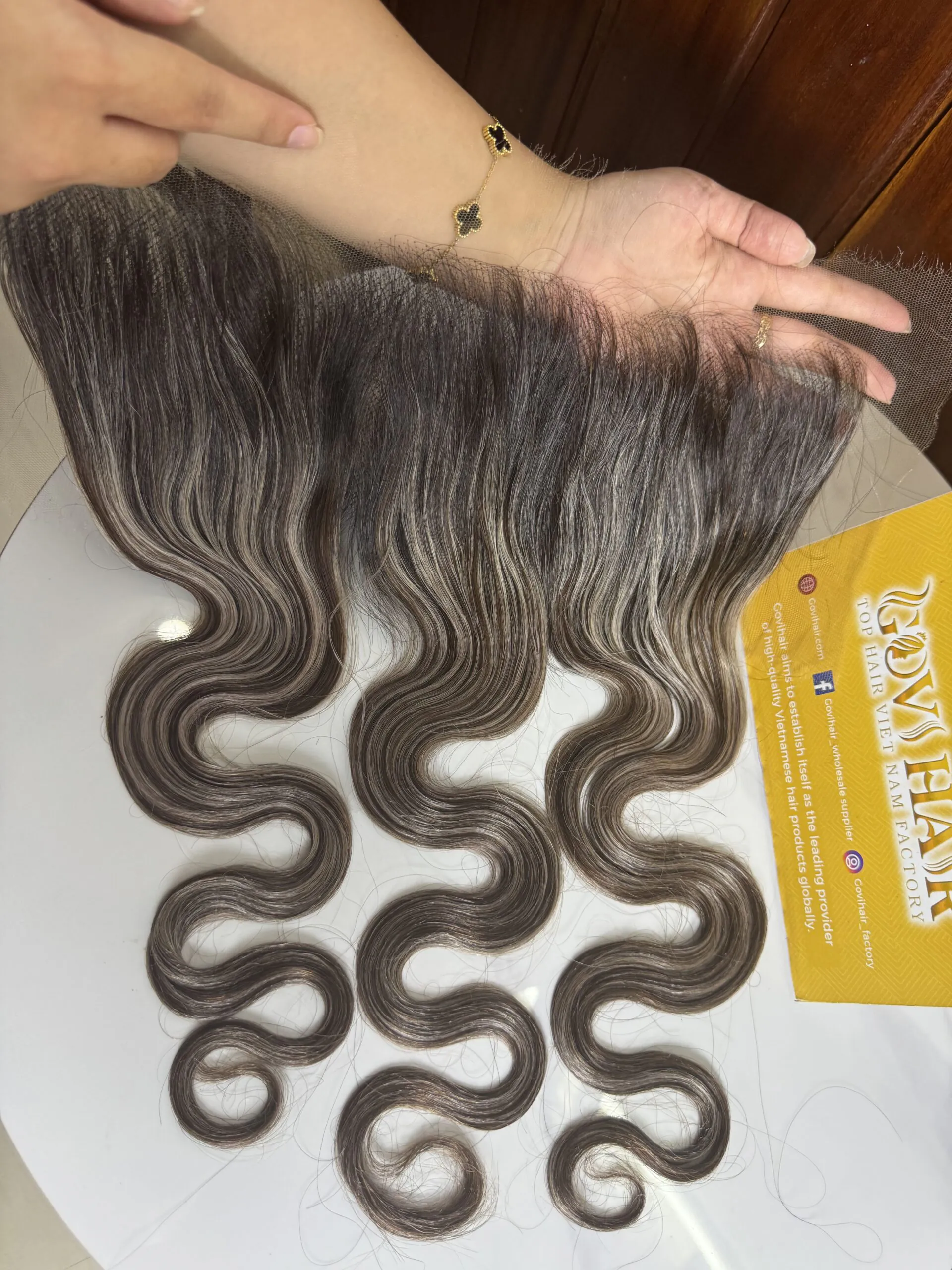 HD Lace Frontal 13x6 Body Wave 26 Inch Mix Piano Color