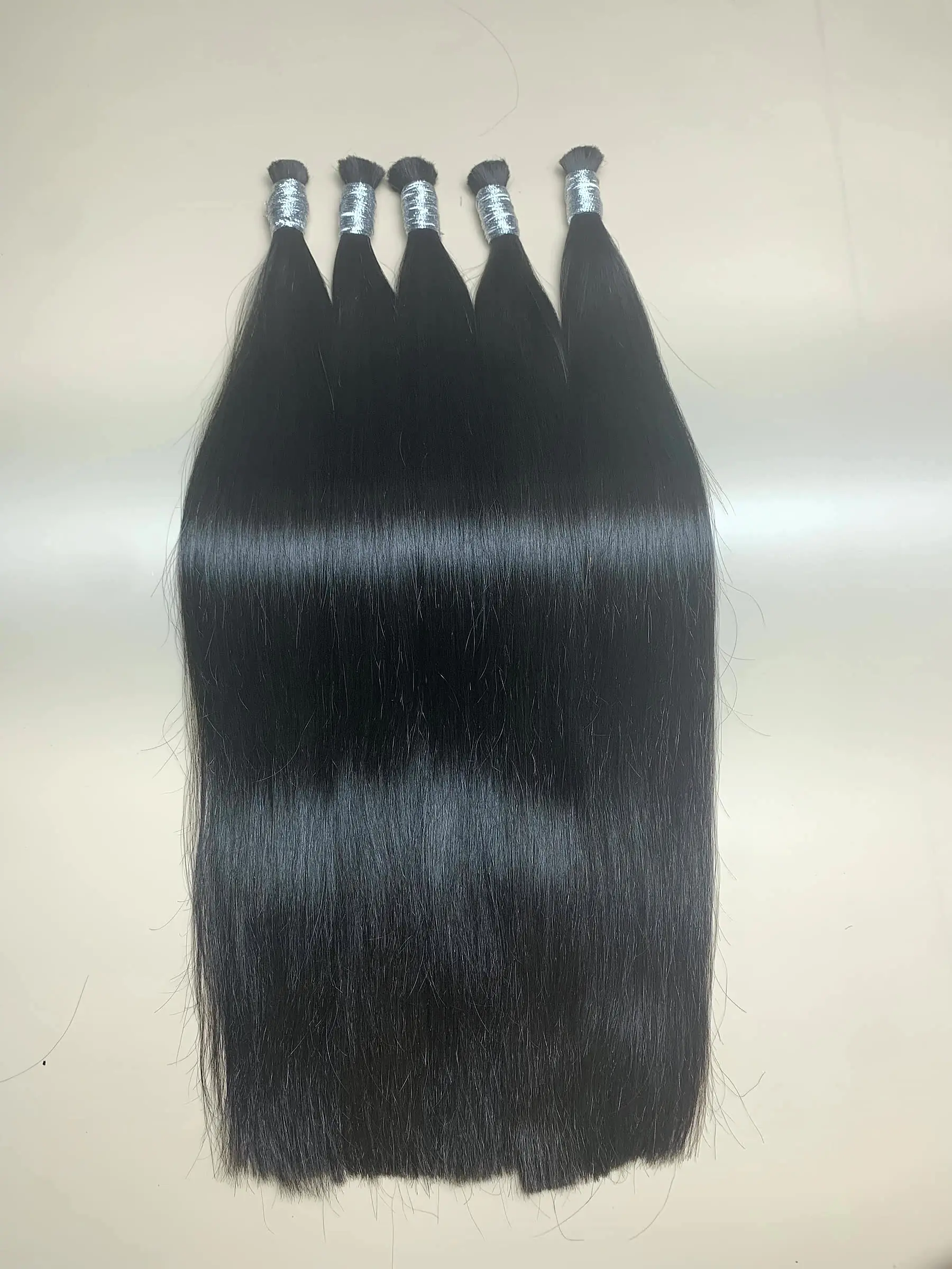 raw Vietnamese bulk hair close up view 2