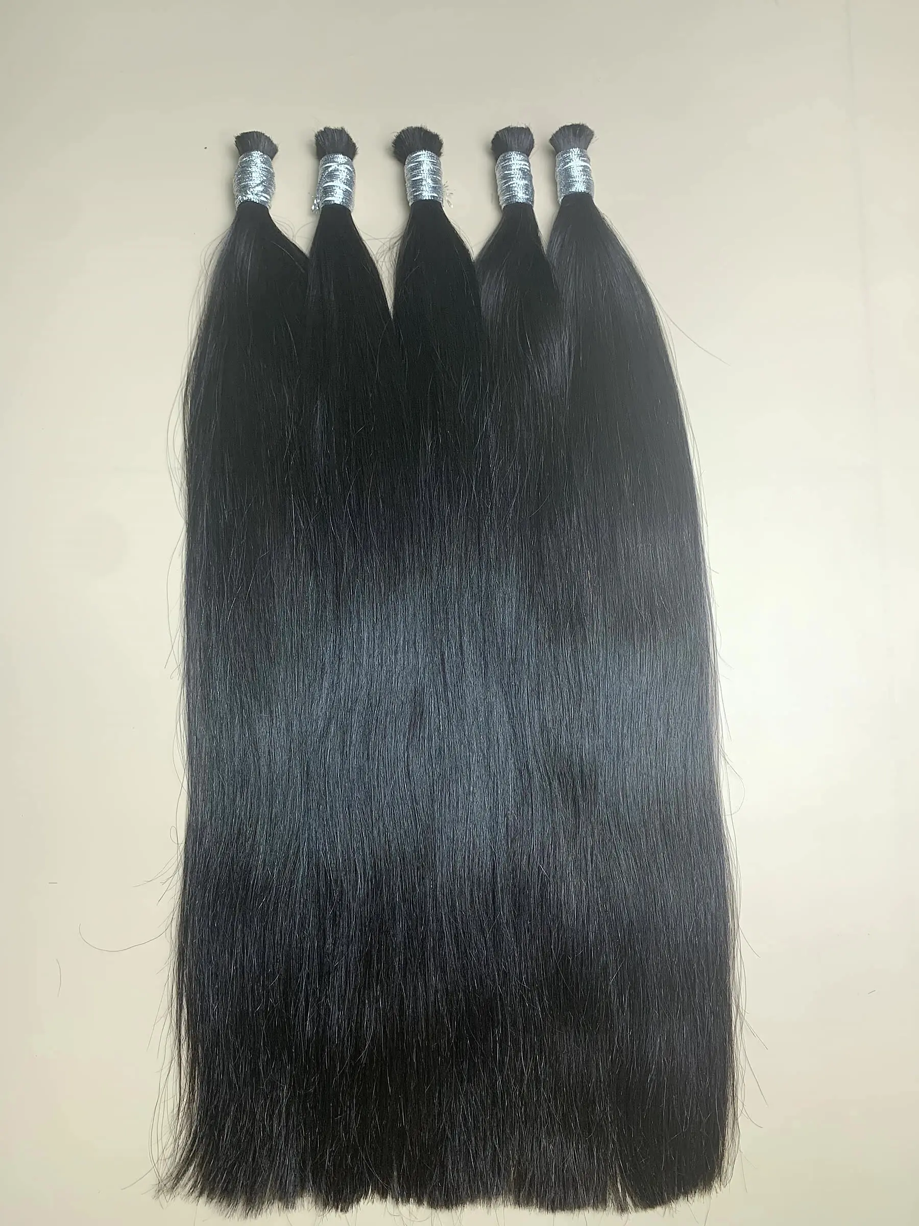 raw Vietnamese bulk hair close up view 5