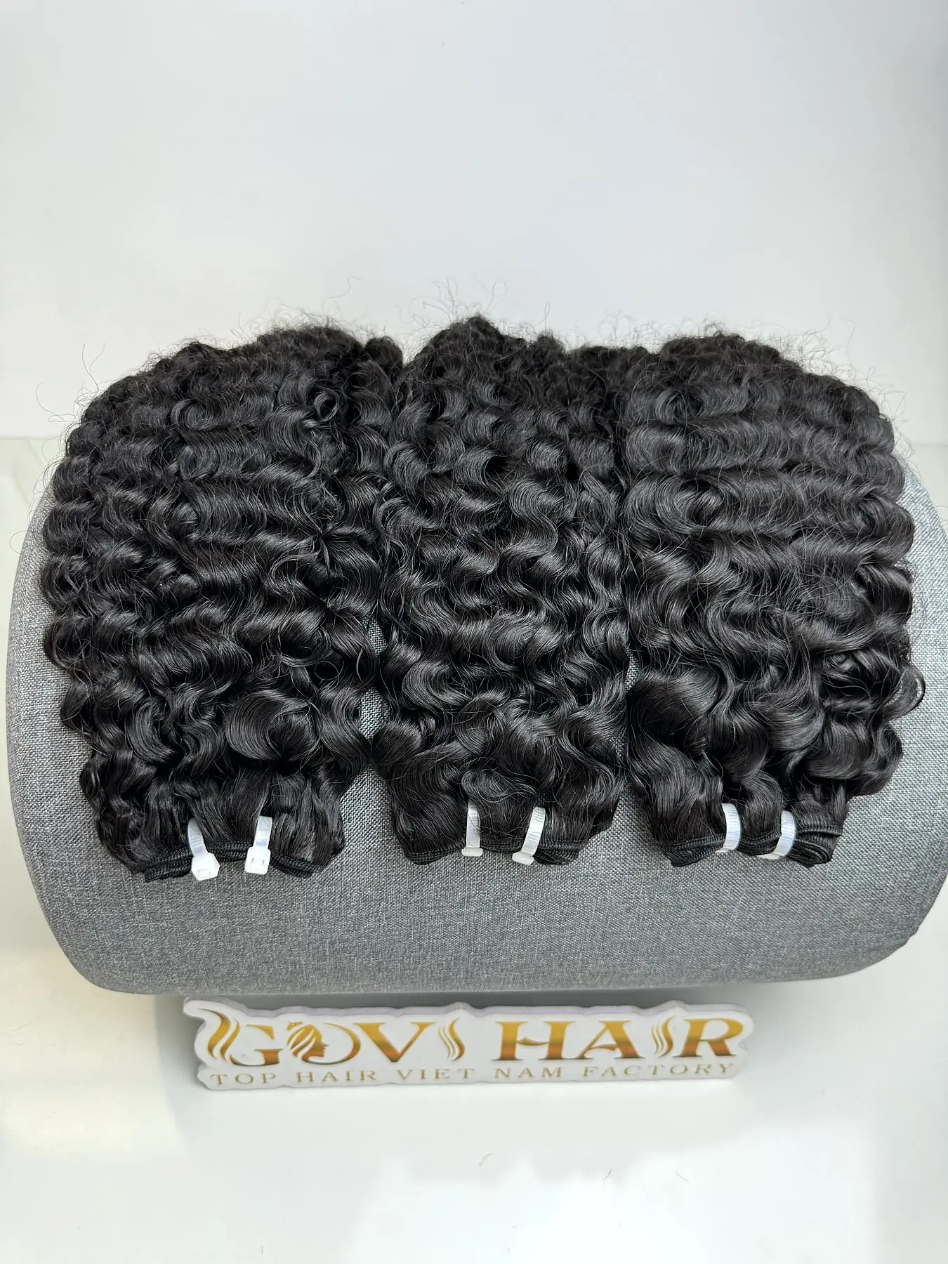 22 Inch Burmese Curly Bundles Raw Vietnamese Hair Double Drawn 1 Burmese curly bundles 22 inch on stand