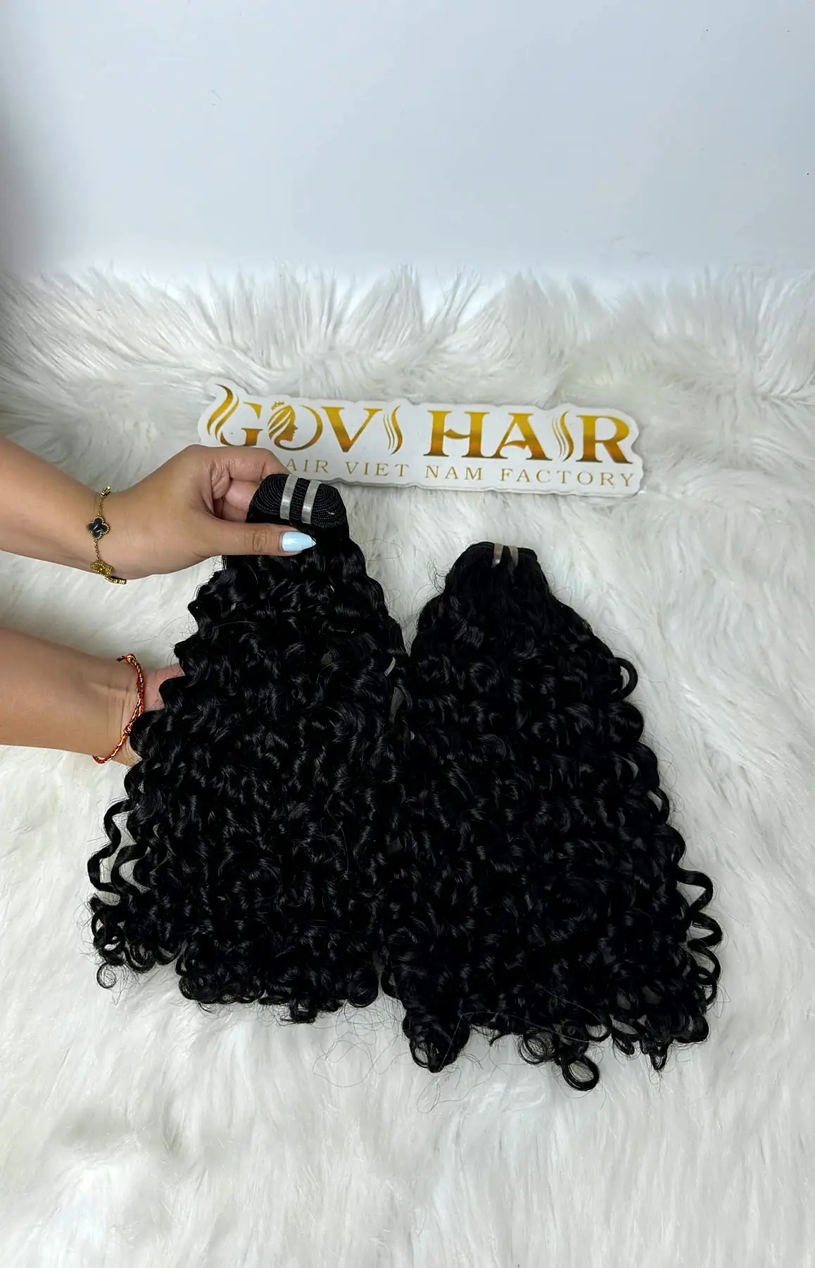 Pixie curly hair bundles 20 inch in hand