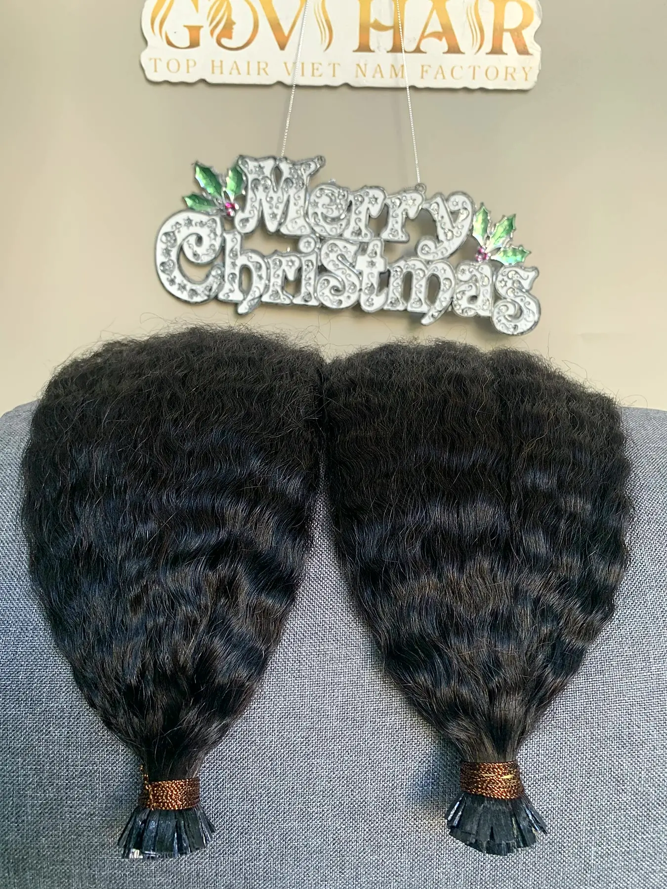 Flat keratin bonds on kinky straight K tips